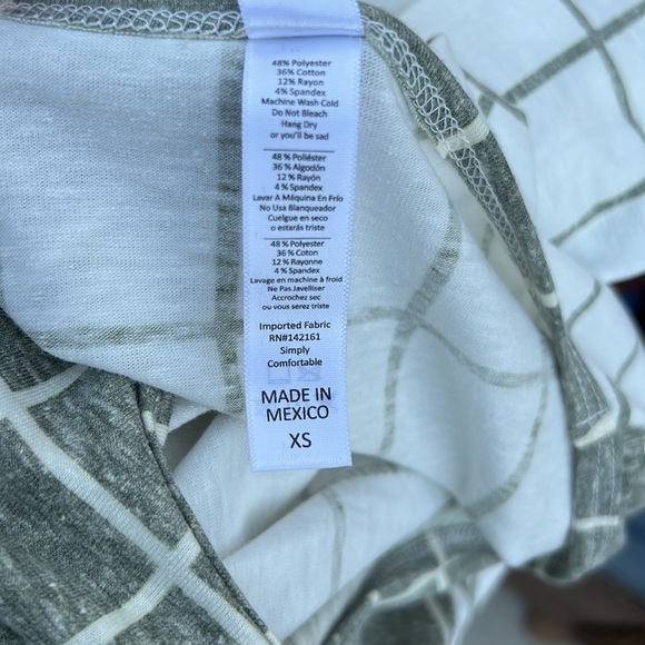 LulaRoe Perfect T size XS - Picture 5 of 5